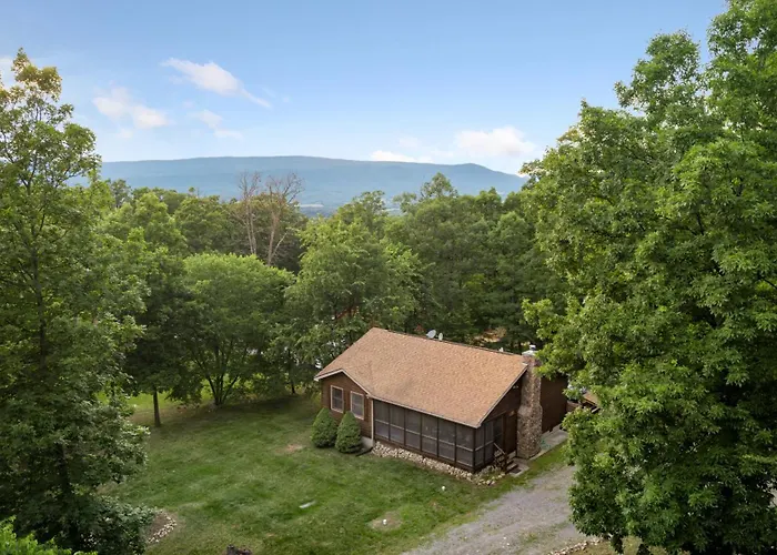 Shenandoah Hilltop Hideaway